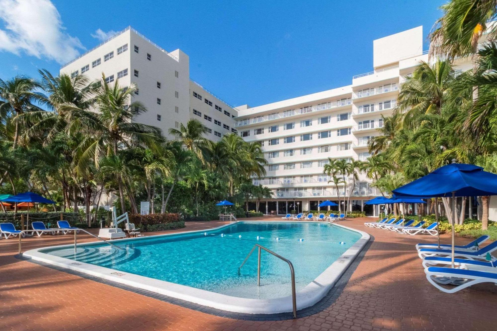 Radisson Resort Miami Beach Ngoại thất bức ảnh